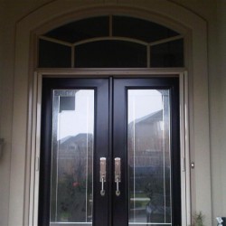 Double door system with Retractable screens