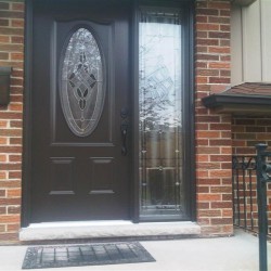 FRONT DOOR SYSTEM WITH LARGE SIDELIGHT